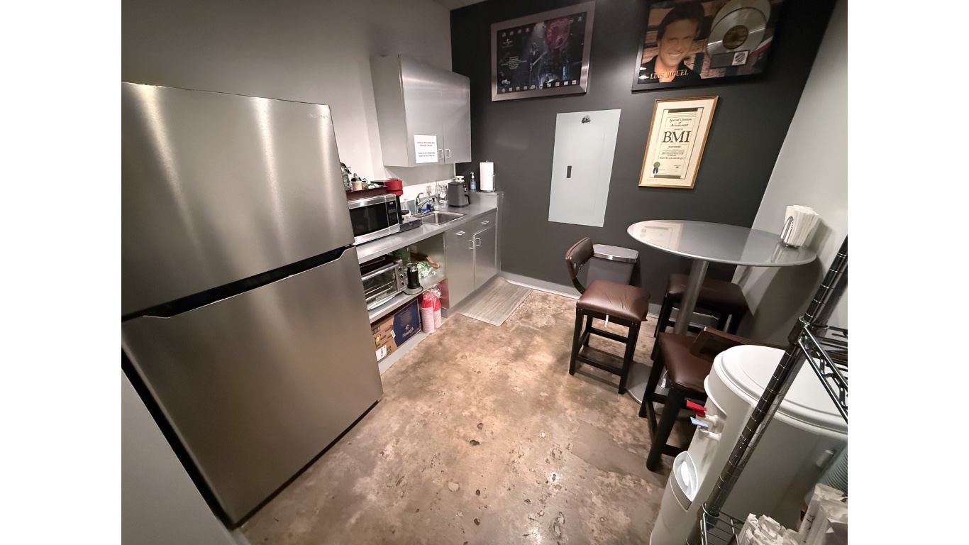 Studio kitchen